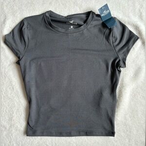 Black hollister tee